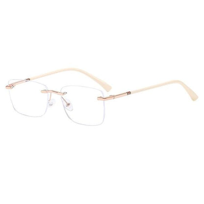 👓 Auto-Adjusting Focus: See clearly near and far without swapping glasses.
